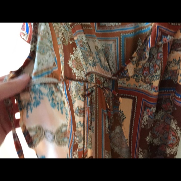 Floral scarf print cold shoulder wrap midi dress - Picture 9 of 15